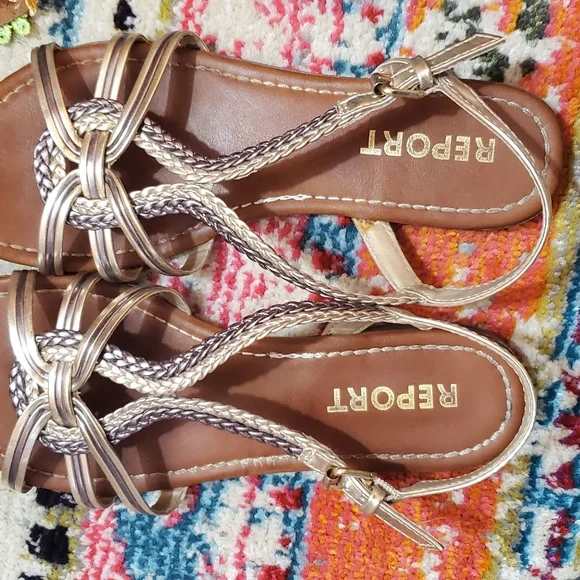 Lot of 6 pair of sandals - Picture 4 of 8